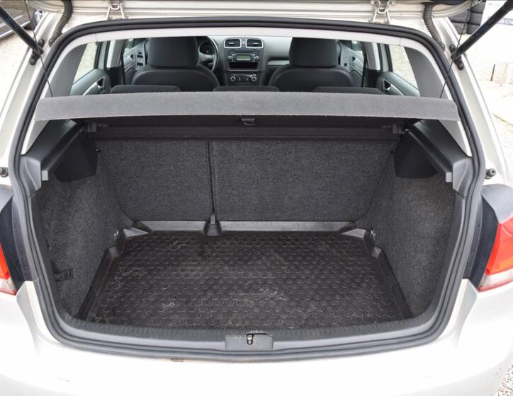 Volkswagen Golf 21
