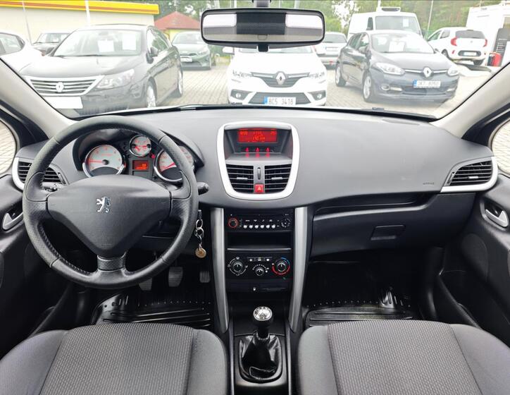 Peugeot 207 15
