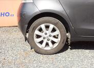 Toyota Yaris 9