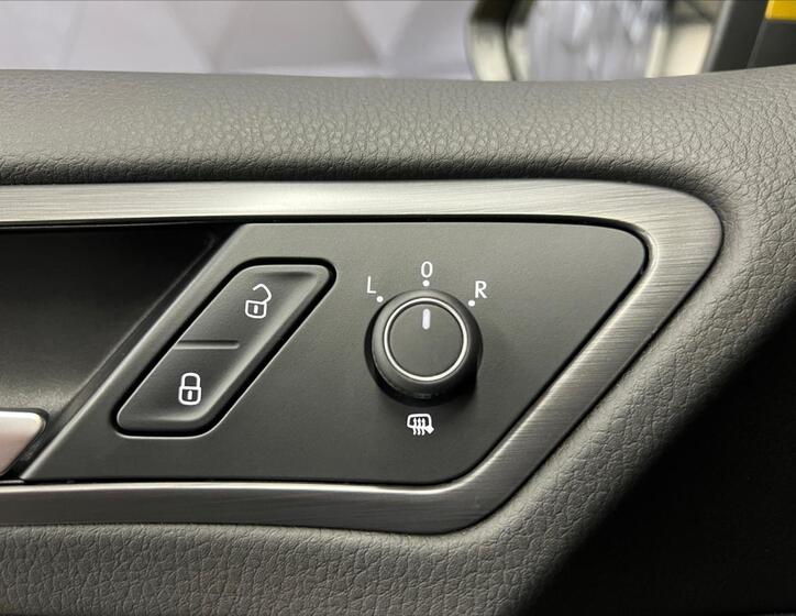Volkswagen Golf 21