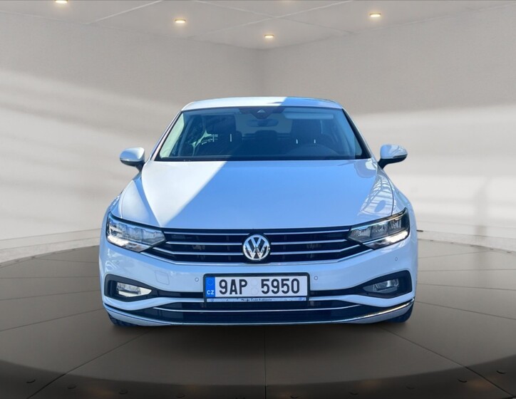 Volkswagen Passat 2