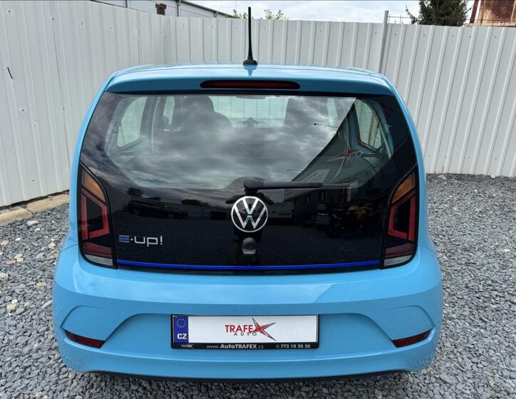 Volkswagen e-up! 11