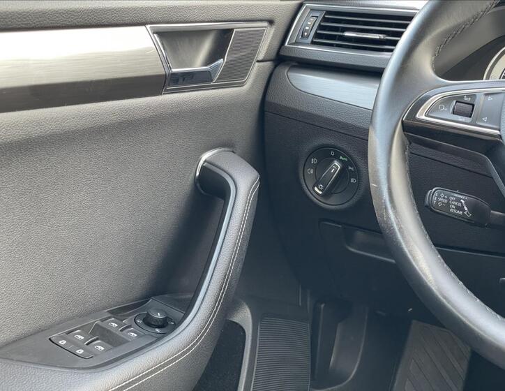 Škoda Superb 13