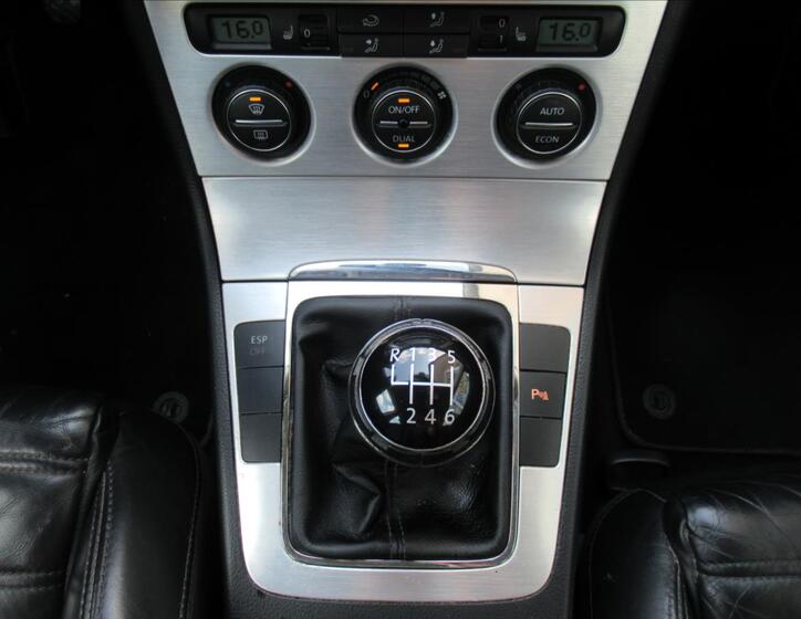 Volkswagen Passat 11
