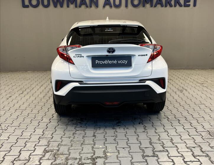 Toyota C-HR 13