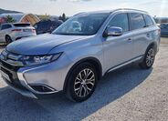 Mitsubishi Outlander 3