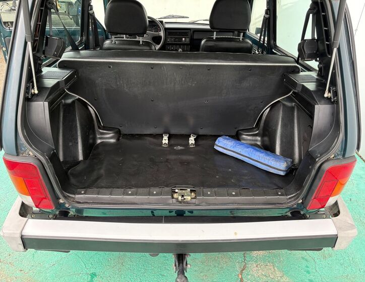 Lada Niva 9