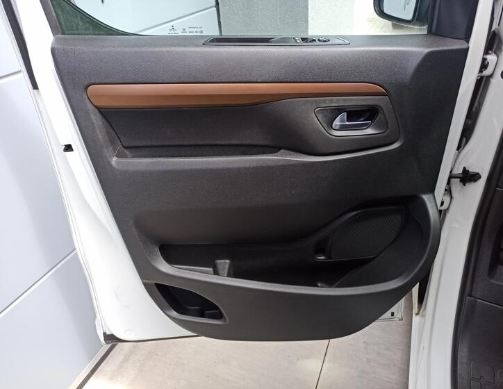Toyota ProAce Verso 37