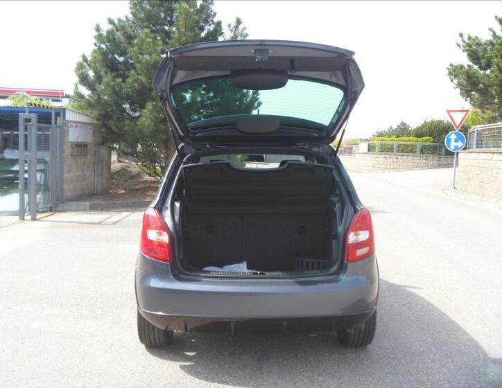 Škoda Fabia 16