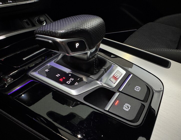 Audi SQ5 46