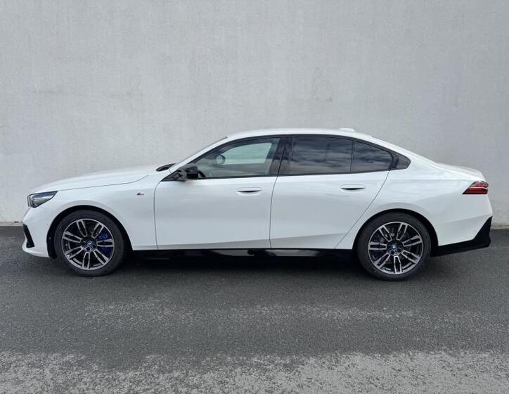 BMW i5 3