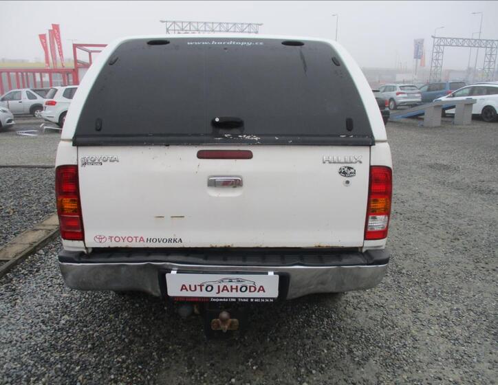 Toyota Hilux 7