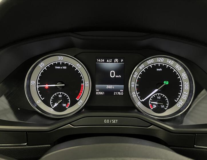 Škoda Superb 14