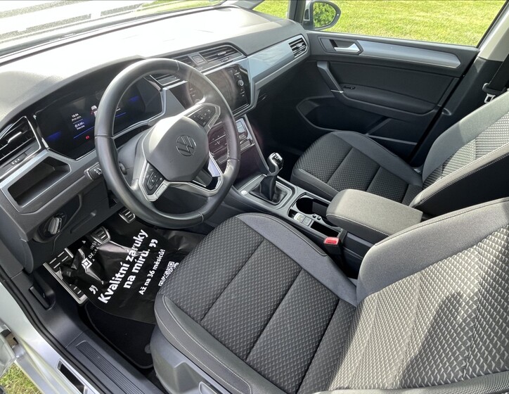Volkswagen Touran 5