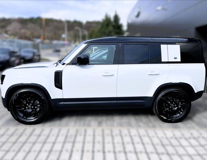 Land Rover Defender 8