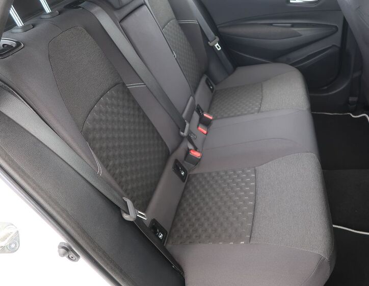 Toyota Corolla 13
