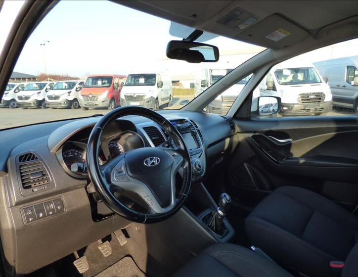 Hyundai ix20 16