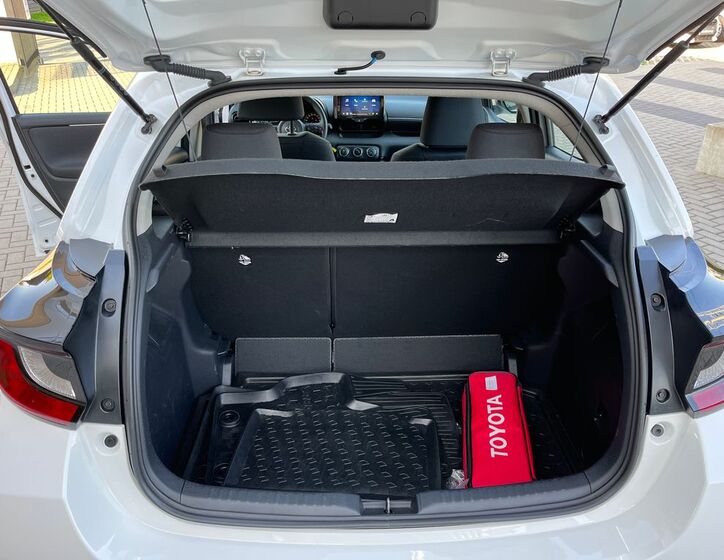 Toyota Yaris 26