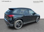Mercedes-Benz GLA 8