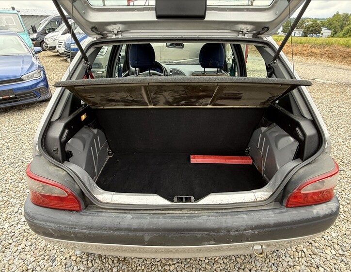 Citroën Saxo 13