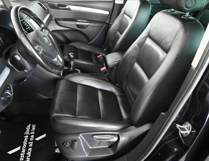 Volkswagen Sharan 9