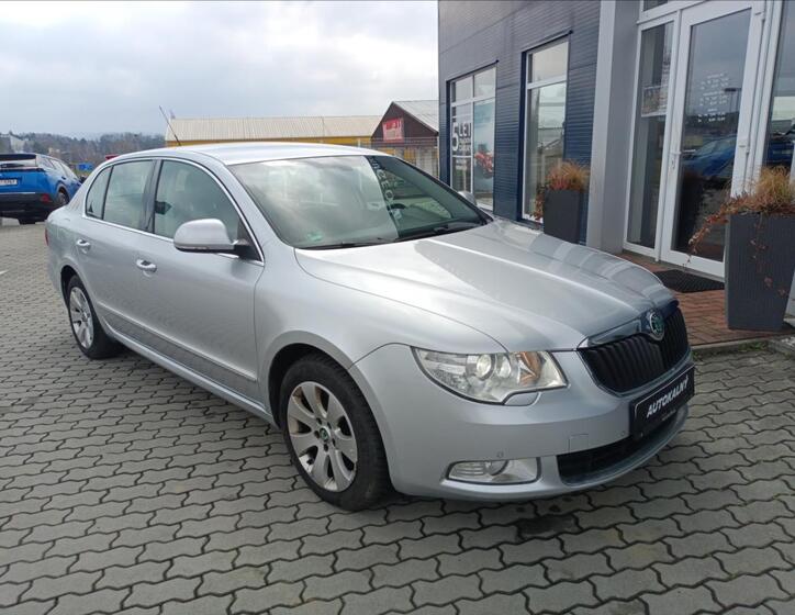 Škoda Superb 8