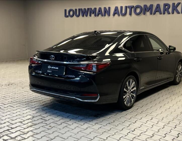 Lexus ES 300h 2