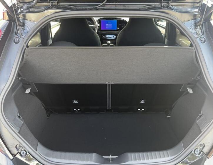 Toyota Aygo 8