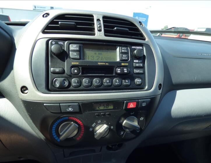 Toyota RAV4 16