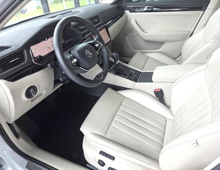 Škoda Superb 9
