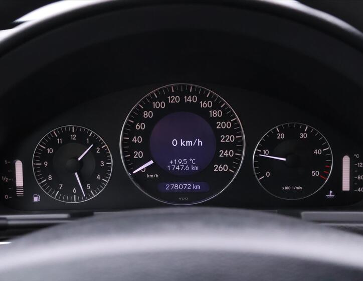 Mercedes-Benz Třídy E 18