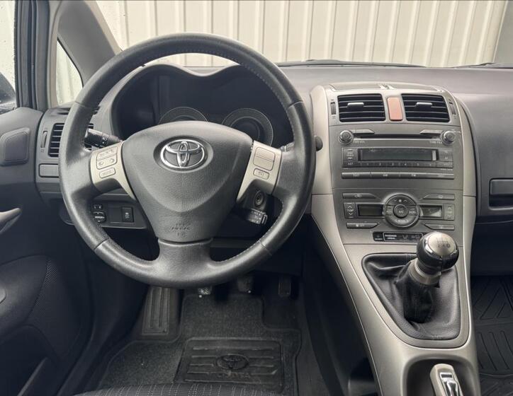 Toyota Auris 27