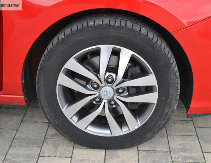Hyundai i30 10