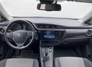 Toyota Auris 6