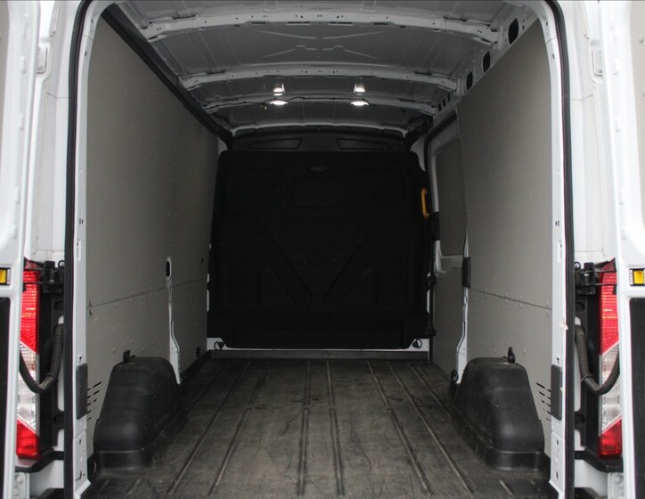 Ford Transit 17