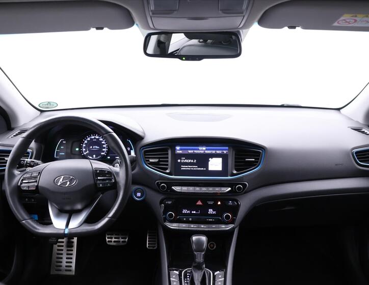 Hyundai IONIQ 33