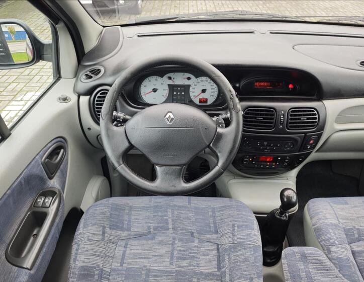 Renault Scénic 16