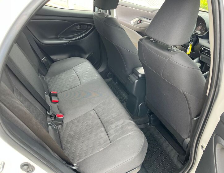 Toyota Yaris 20