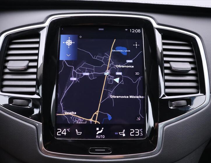 Volvo XC90 26
