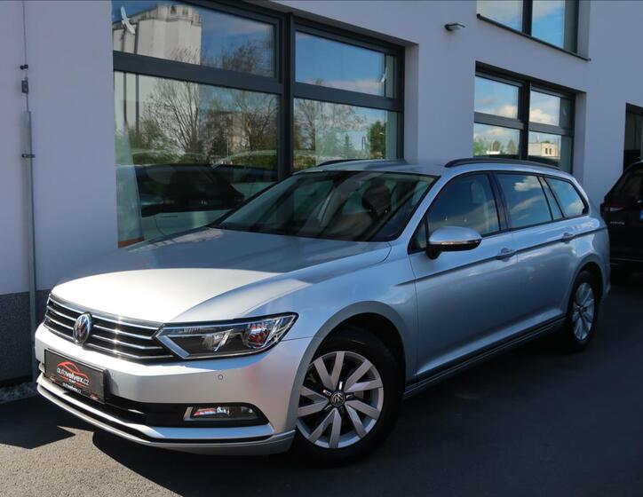 Volkswagen Passat 1