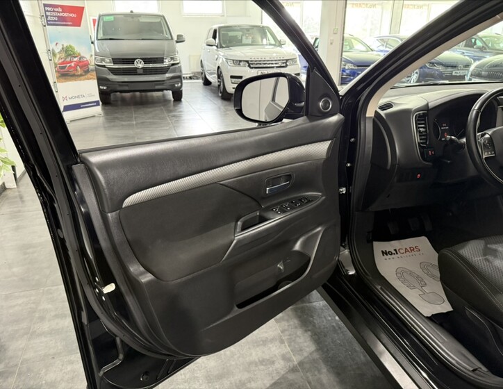 Mitsubishi Outlander 6