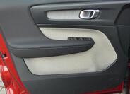 Volvo XC40 8