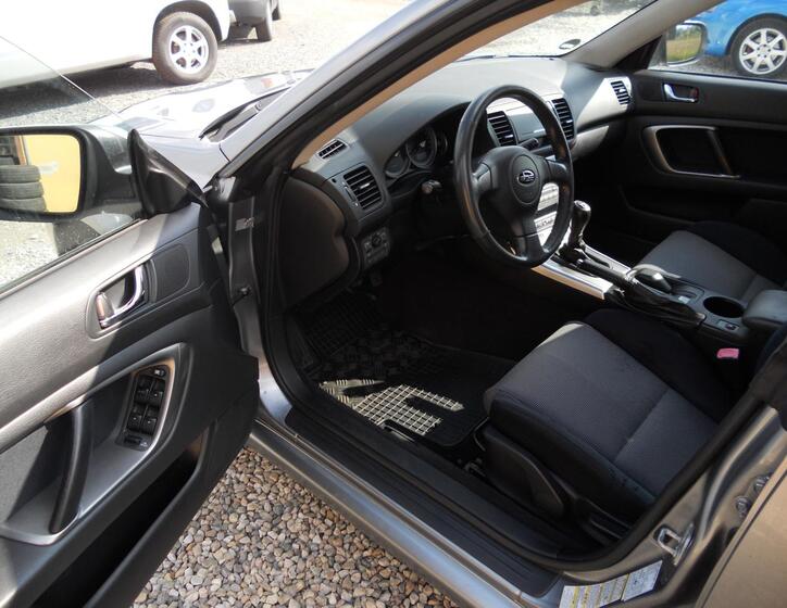Subaru Legacy 11