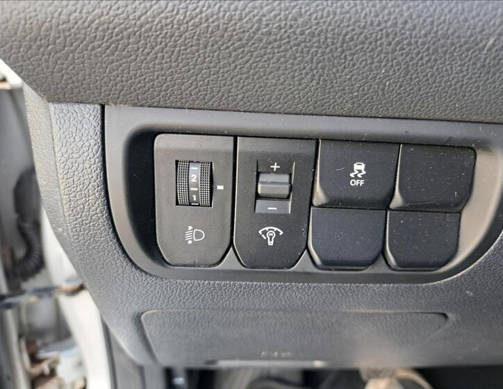 KIA Rio 27