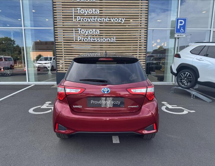 Toyota Yaris 15