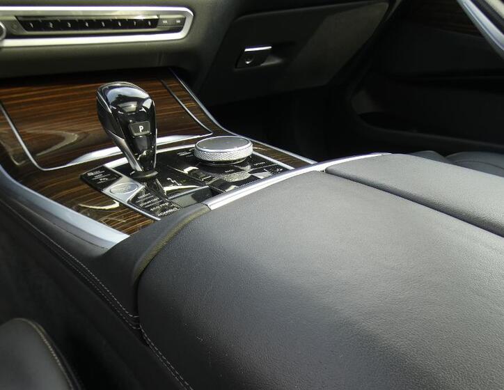 BMW X7 6