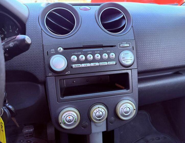 Mitsubishi Colt 9