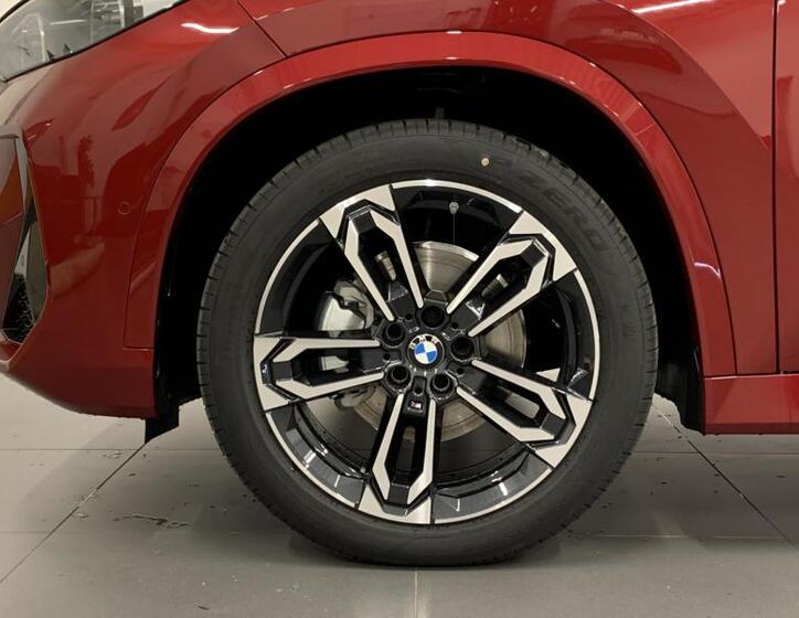 BMW iX1 3