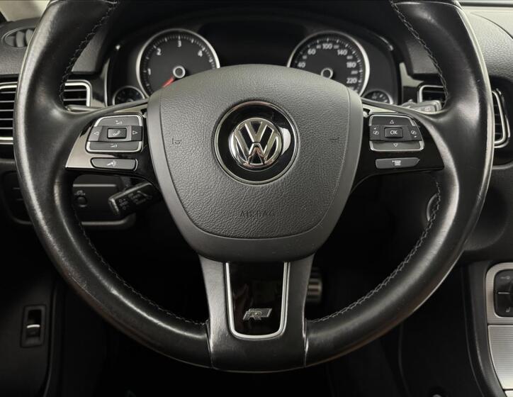 Volkswagen Touareg 9