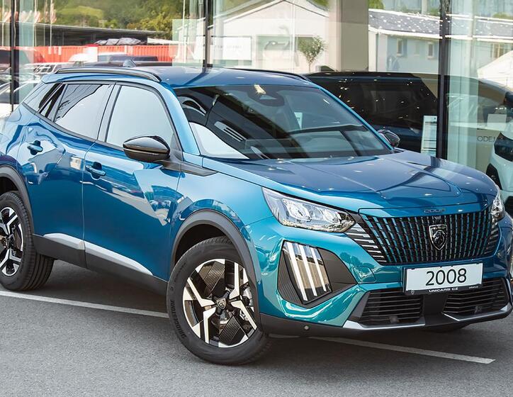 Peugeot 2008 4